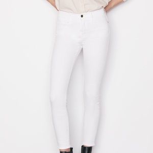 NWOT Frame Le Skinny White Jeans